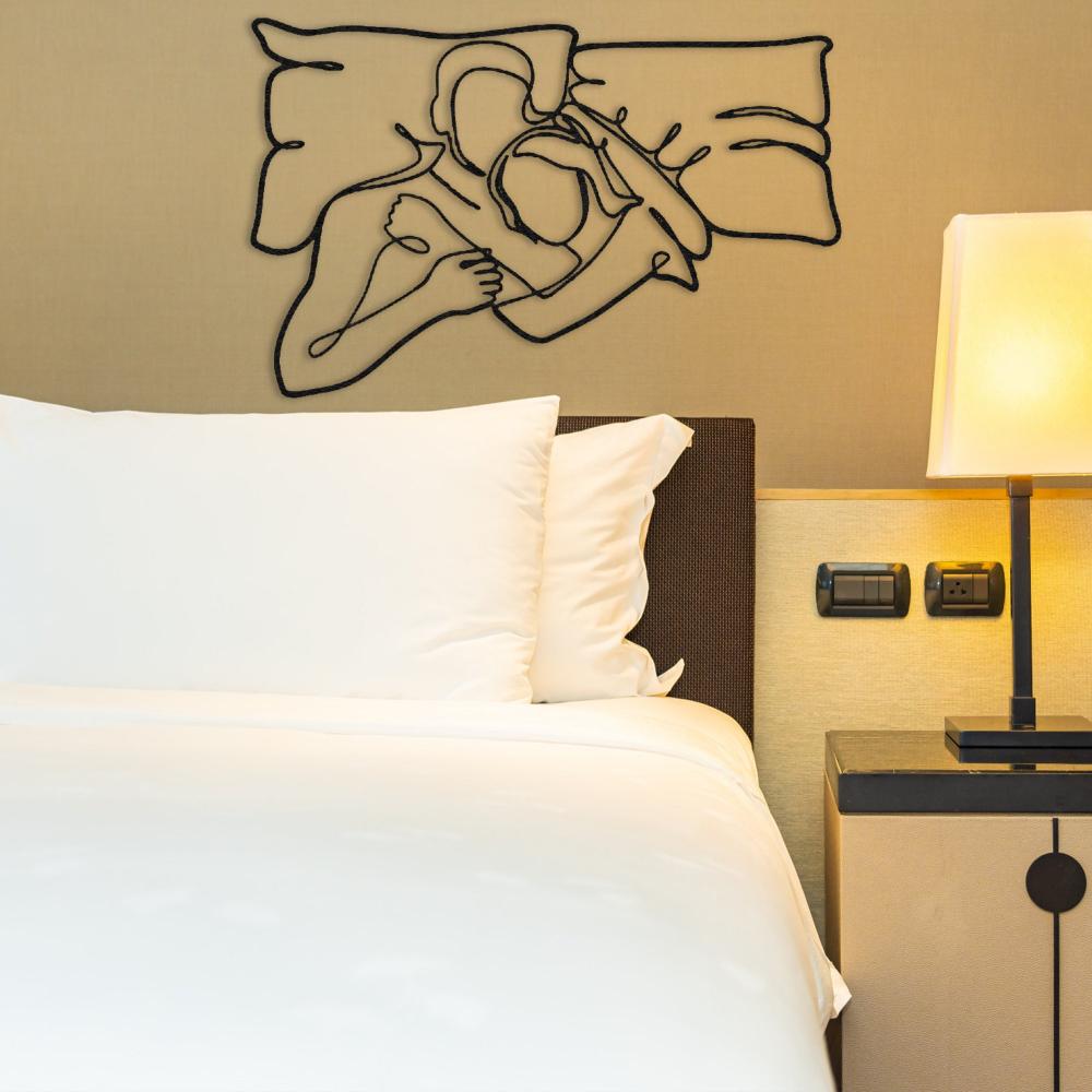 Couple Metal Line Wall Art